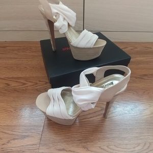 🌟👠WILD Pair Open Toe Heels👠🌟